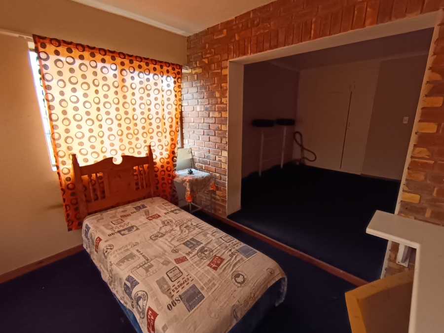 8 Bedroom Property for Sale in C Place Eastern Cape
